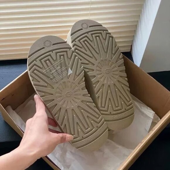 UGG Cream Platform Shoes - Picture 9 of 9